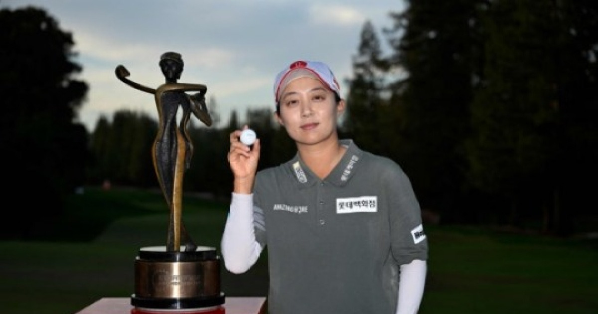 '신인 때 그 대회' 김효주, 11년 만에 같은 무대서 감격의 우승...다른 선수 신경 쓸 여유 없었다