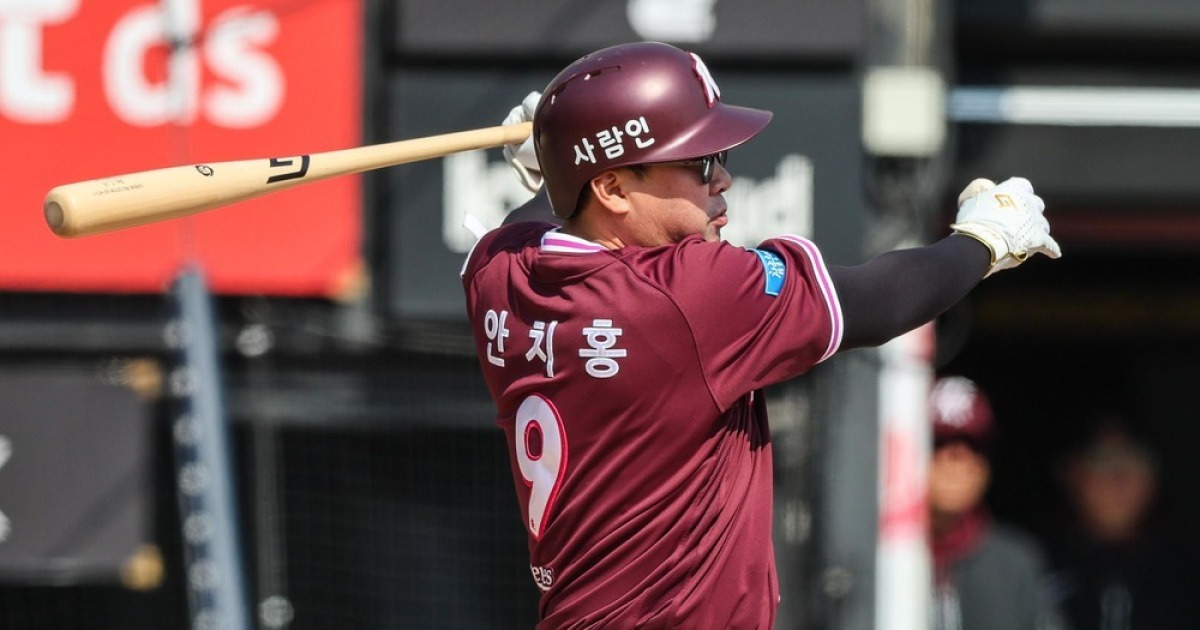 키움, LG와 ‘한 이닝 16득점’ 난타전 끝에 승리..안치홍 3안타+4타점 맹타