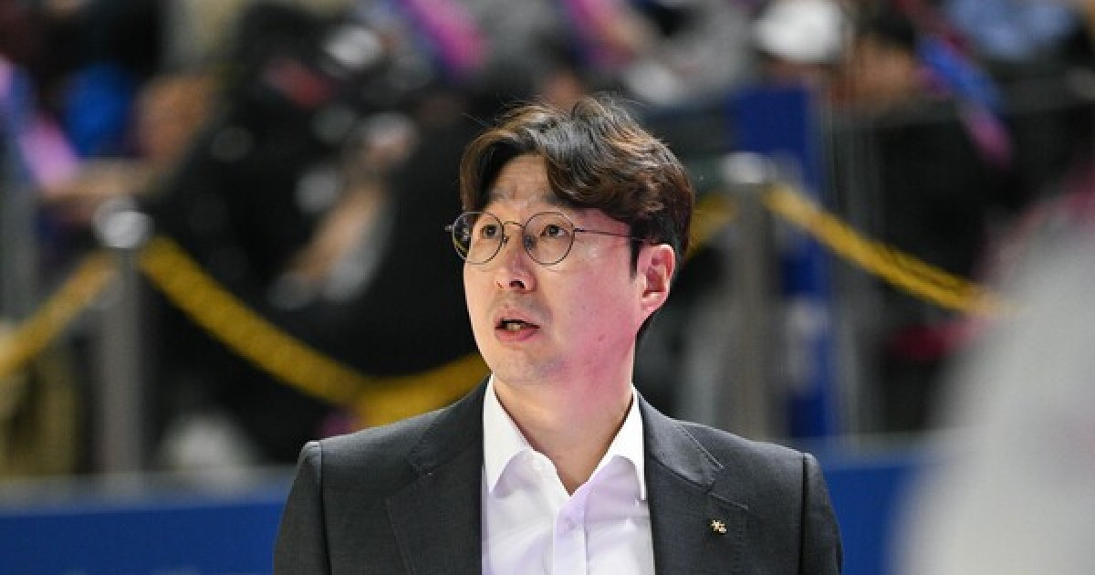 "대표팀 선수들 국내 리그에 빨리 적응해야 해" 김완수 KB 감독이 밝힌 잔여 경기 키 포인트
