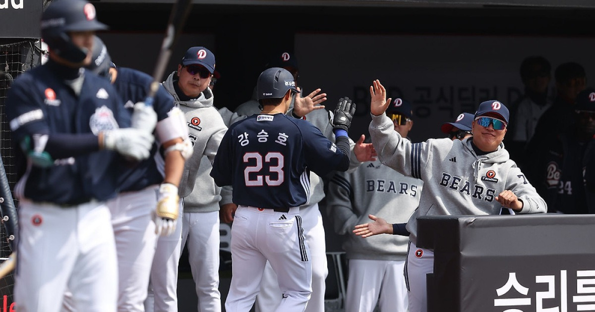 '곽빈 9K+선발 전원 안타' 두산 투타 황금 밸런스 폭발→12-7 승리!...강승호 3안타+이유찬 5타점 폭격 [수원:스코어]