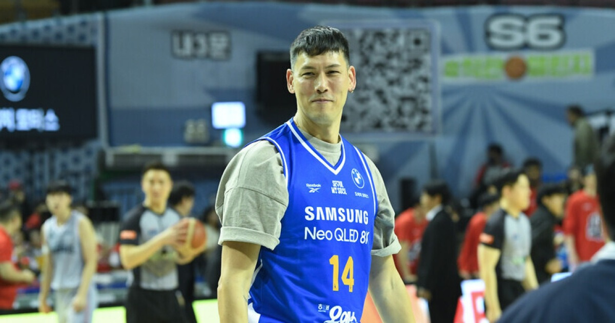 [굿바이 잠실] 시투자로 나선 ‘잠실 덩크왕’ 이승준 “승진이 앞에 두고 덩크슛, 기억에 남아요”