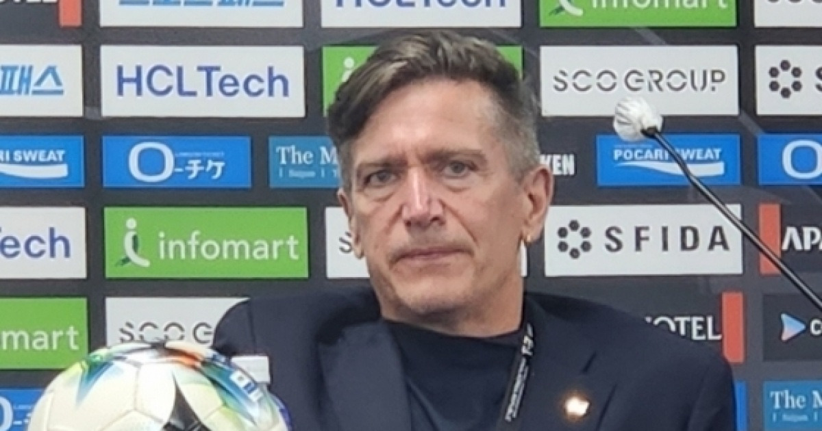 '한국 4-1 완파→아시아 정상 등극' 日 잔혹한 현실, 참다못한 사령탑 격정 토로 "우승해봤자..." 도대체 무슨 일이