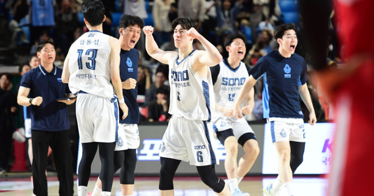 [IS 잠실] 진격의 소노, ‘천적’ SK도 제압하고 10연승 질주…이정현 결승 3점포