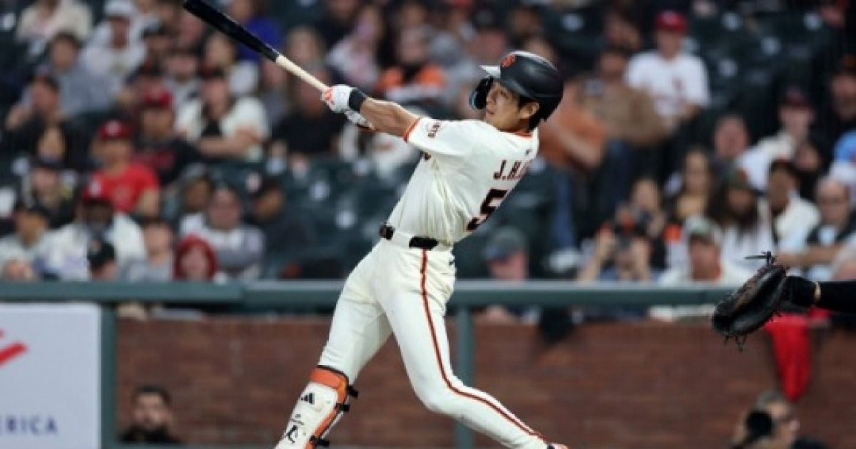 '개막 D-1' 이정후, 몬테레이전 스리런...MLB 개막 예열 완료