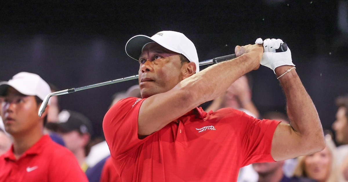 '골프 황제' 우즈, 1년 만에 TGL 경기 출격…팀은 준우승