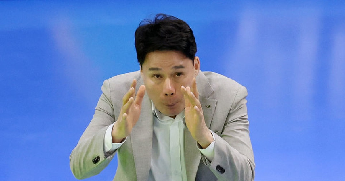 실바에게 알고도 당한 현대건설 강성형 감독 "경기 감각 떨어진 듯"