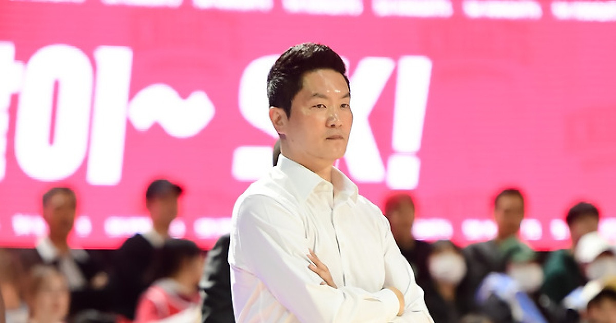 천적마저 집어삼킨 소노의 ‘양궁 농구’…고개 숙인 전희철 “우리가 스스로 무너져”