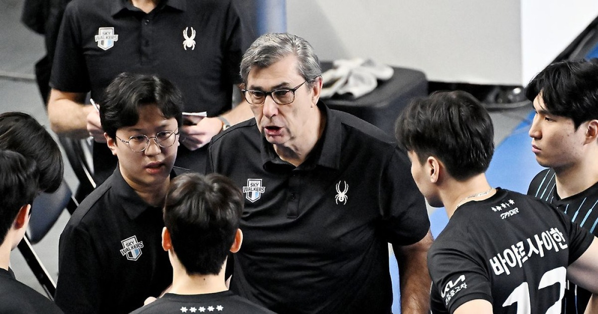 현대캐피탈 블랑 감독 "아포짓? 최고의 선수 나갈 것"