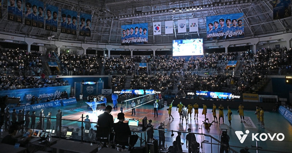 프로배구 '장충 남매' 우리카드·GS, PO 2차전 만원 관중 예상