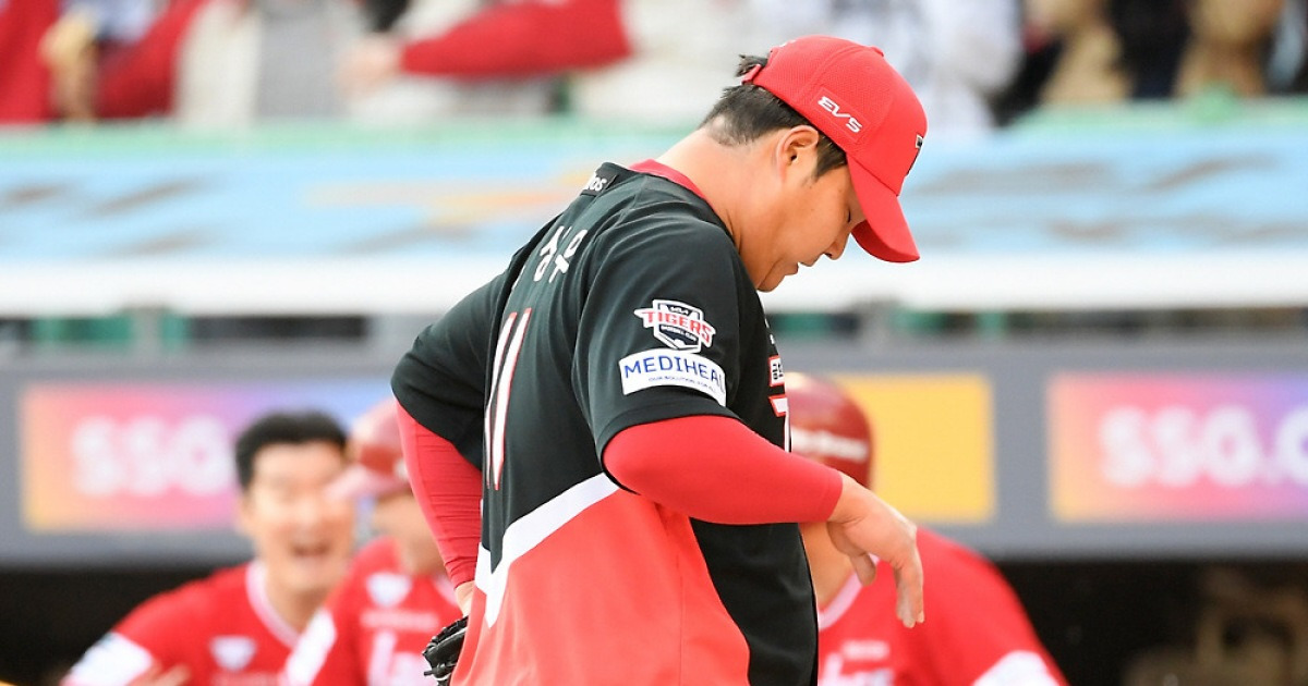 '다 잡은 개막전 날렸다' 마무리 정해영 흔들, 조상우 끝내기 폭투...KIA 9회 대참사 [인천 현장]