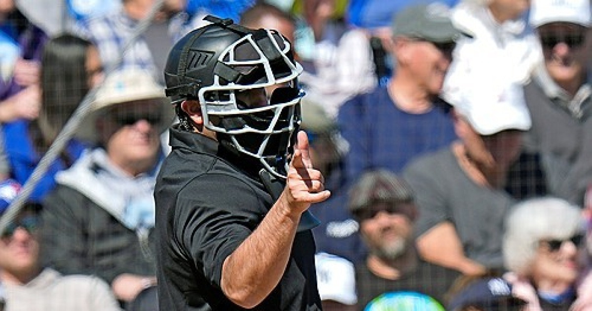 "컴퓨터가 야구를 아나?" ABS 도입에 전직 MLB 심판 극대노…그런데 1998 월드시리즈 '결정적 오심' 주인공이었다