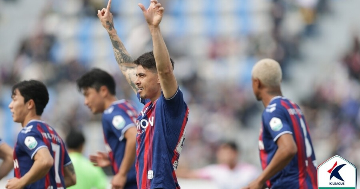 [현장 REVIEW] '전반전 PK 3개' 수원FC, 윌리안 페널티킥 멀티골로 파주에 2-1 승리...개막 후 4연승 질주