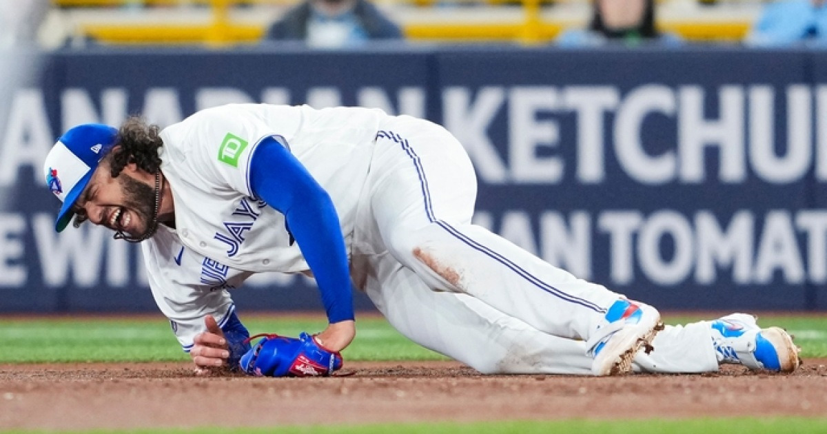 ‘아뿔싸’ 폰세, 5년 만의 ML 복귀전 부상으로 끝났다…카트 타고 그라운드 빠져나가