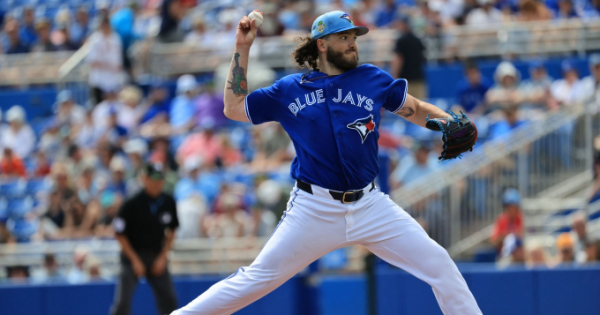 MLB 복귀전 오른 폰세, 무릎 부상 입어…MRI 검사받아