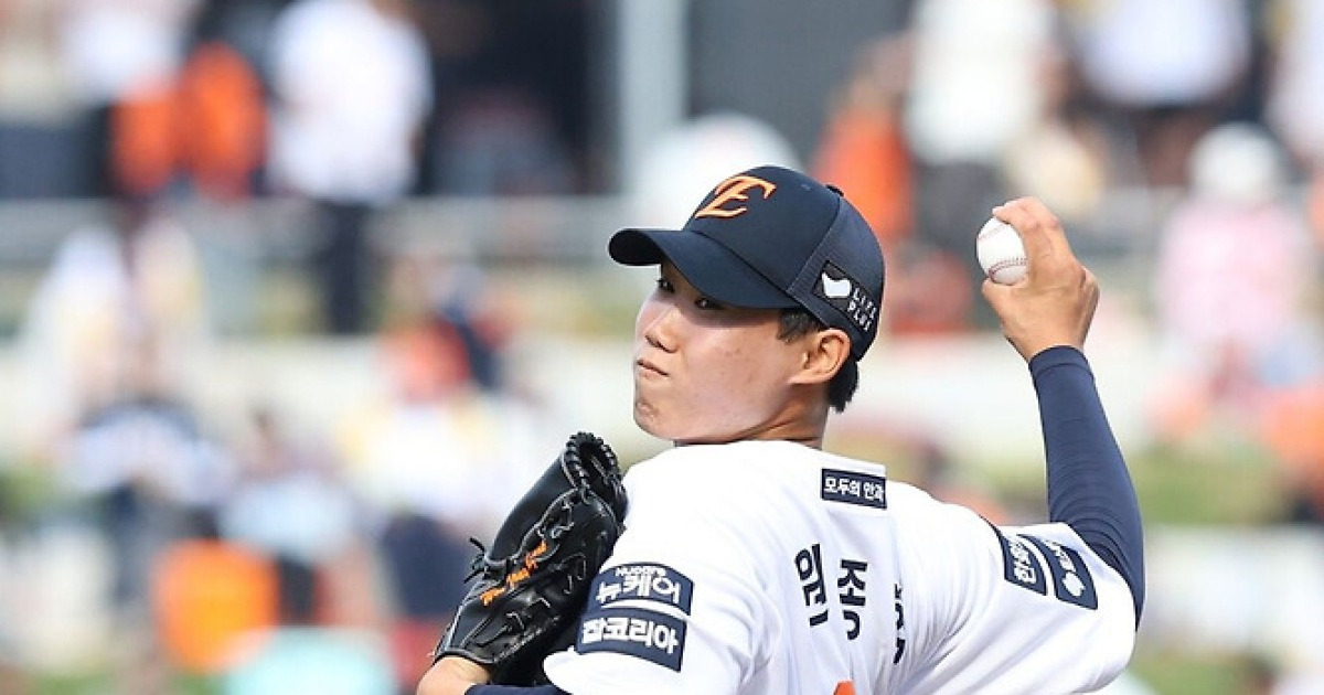 한화에 156km 신무기 없었다면 20년 만의 개막 2연승 없었다…"지금이 나에게 가장 중요한 순간"