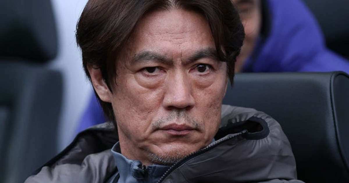 국민 지지 못 받는 홍명보 앞에서 '이런 일이'…랑닉 감독, 한국전 앞서 올해의 감독상 수상 → 오스트리아 홈 대기록까지 도전