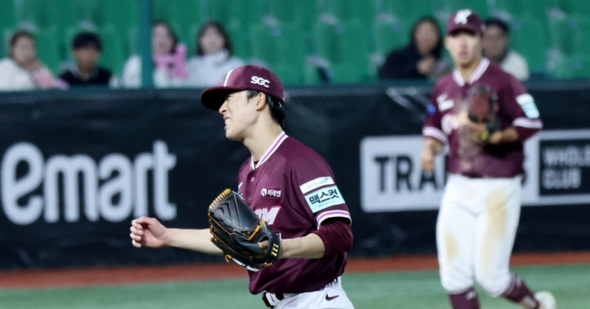 '1639일 만의 감격' 한화서 온 이적생, '만년 꼴찌' 키움에 희망 안겼다... SSG에 11-2 대승 [인천 현장리뷰]