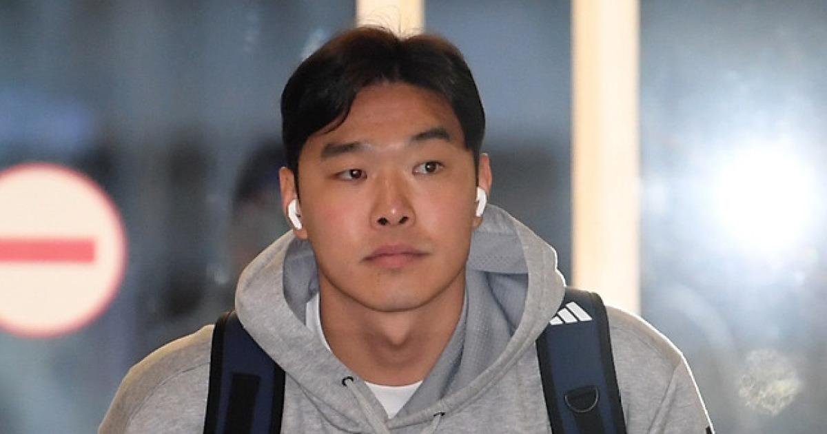 38억이나 투자했는데, 2G 던지고 2군행이라니...두산 비상, FA 투수 팔꿈치 문제 이탈 [대구 현장]