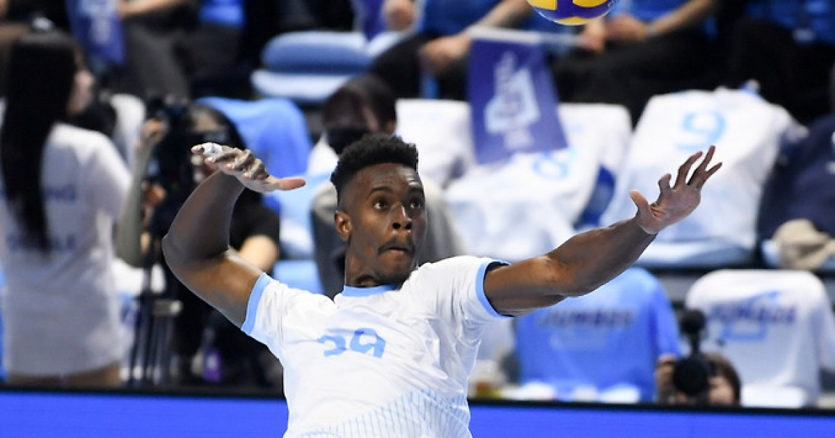 "절대 공평하지 않다" 새로온 외인이 18득점 괴력을?…75% 내준 '적장'의 일침