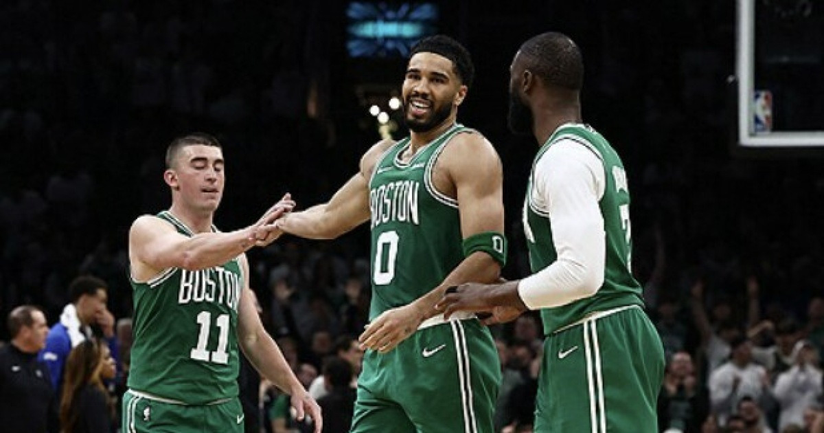 ‘1쿼터 53점 폭격’ 보스턴, 테이텀 트리플더블·브라운 43점 묶어 마이애미 완파