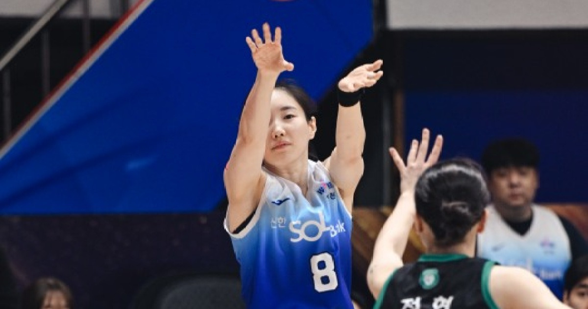 '순위는 꼴찌, 마지막은 달랐다' 신한은행, 2위 하나은행 완파...막판 3연승 유종의 미