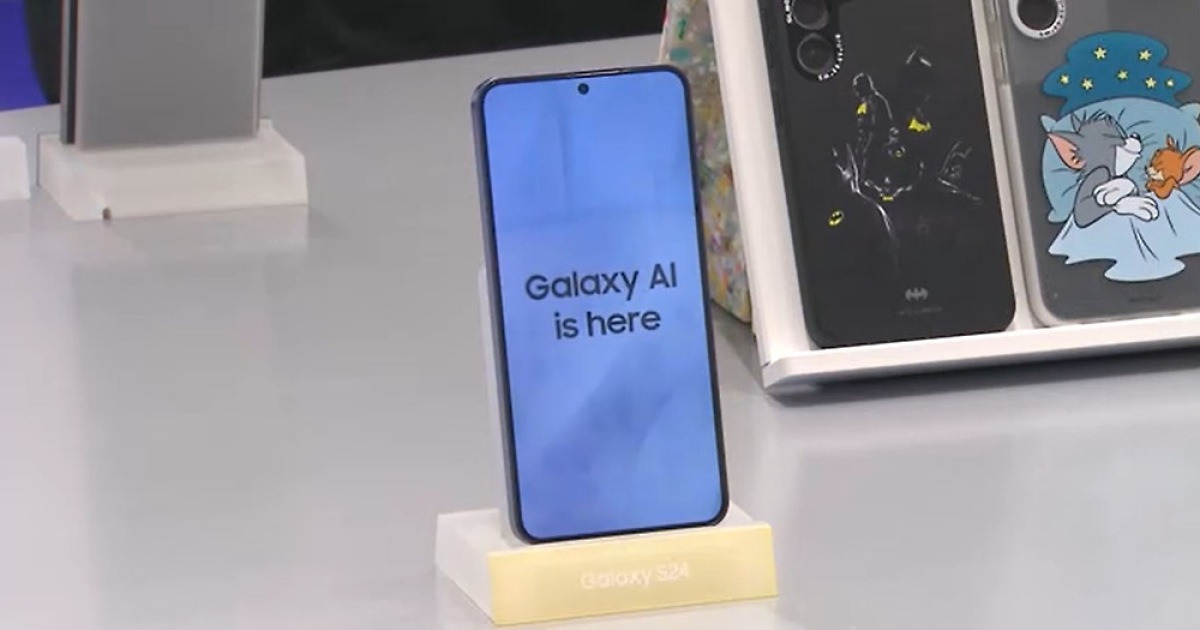 "7년 약속" 무색한 갤럭시…AI 신기능 제외에 이용자들 '부글'