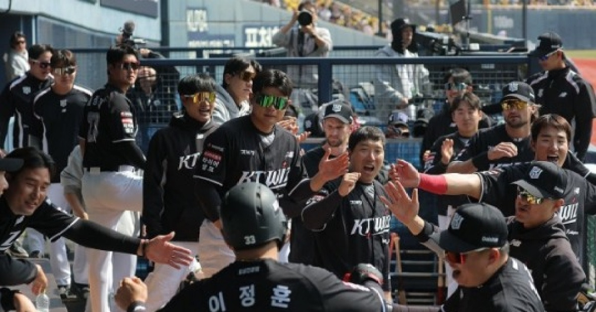 KT '물음표 FA 3인방'이 창단 최장 5연승 이끌었다...역발상 베팅 성공