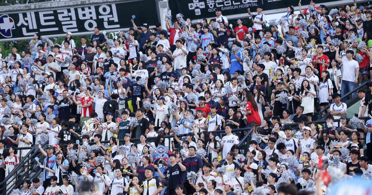 3연패? 롯데 팬심 신경도 안 쓴다→경기 시작 8분 만에 2만3200석 완판…지난해 '150만 관중' 최다 기록 1년 만에 깨나 [부산 현장]