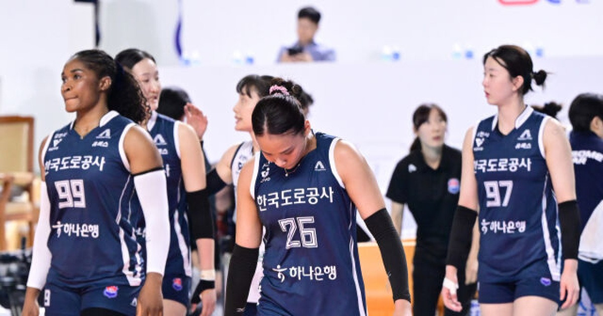 '감독 사실상 경질' 1위팀 이렇게 허무하게 끝나나, '패승승패패' 감독대행 할 말 잃었다 "뭐라고 말씀드려야 할지"