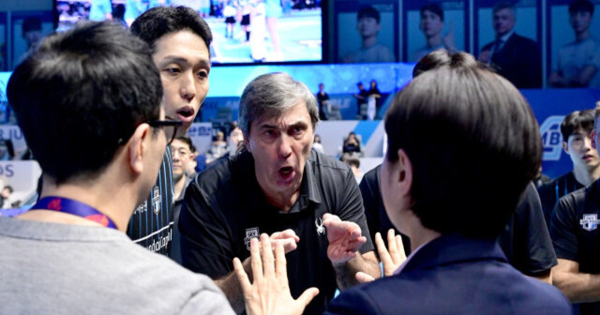 5세트 14-13서 나온 레오 서브 인·아웃 논란...현대캐피탈 블랑 감독의 분노 “우리가 진정한 승자다” [MD인천]