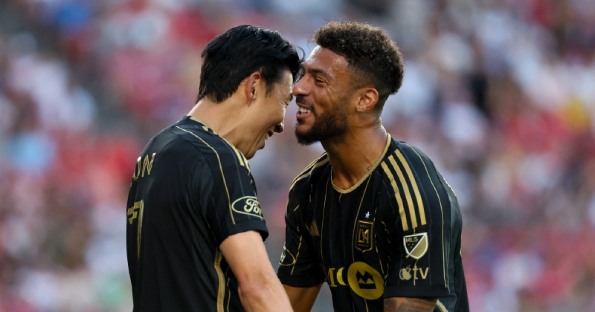 손흥민, 자책골 유도+시즌 8·9호 도움 폭발…골 없지만 ‘미친 활약’(전반 진행 중)