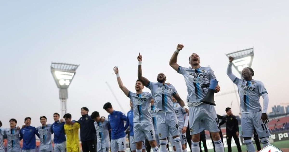 [K리그1 프리뷰] '1승 1무 3패' 인천vs'5무' 김천…시즌 첫 번째 맞대결서 누가 웃을까