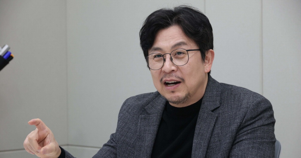 "100년전 교실구조서 AI 수업 힘들어"