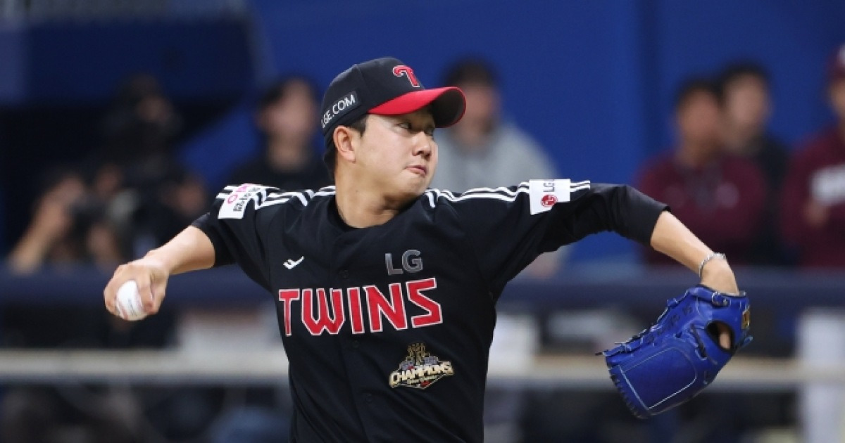 무사 1·2루 채우더니 무실점…유영찬의 클래스 보여준 9회말