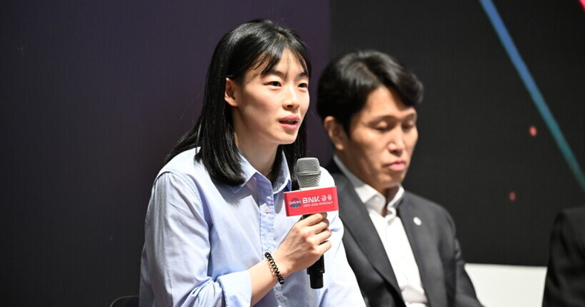 [W미디어데이] “박지수 빼고 다 막을 수 있어요” 숨겨진 입단 발산, 강계리의 첫 미디어데이 나들이