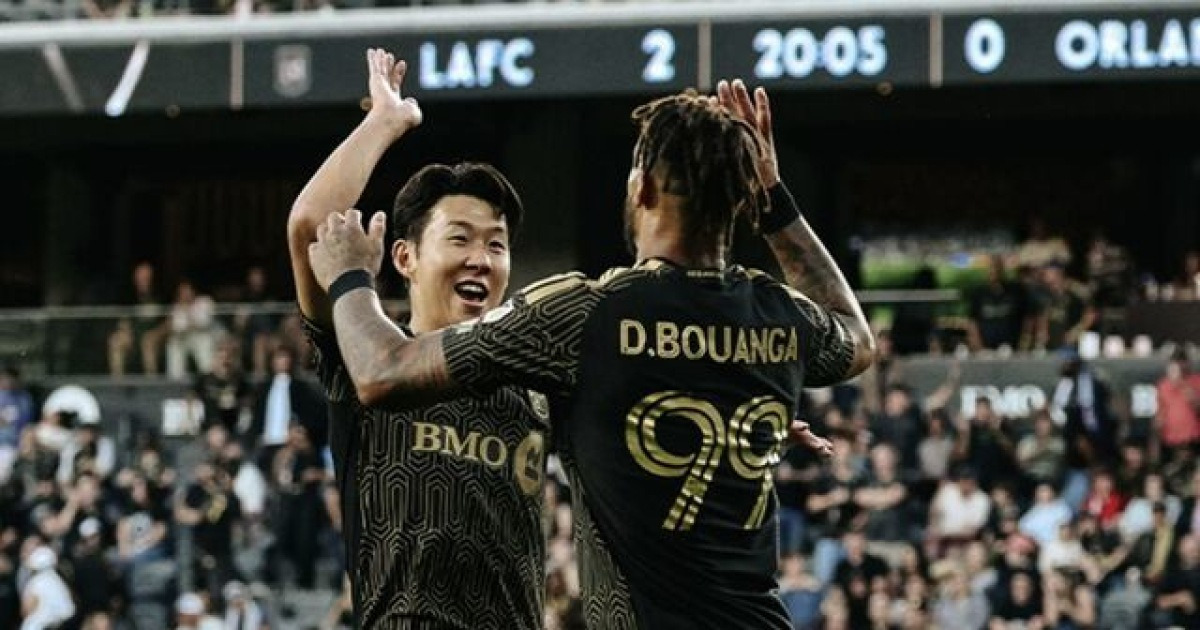 손흥민, 전반에만 도움 4개… 경기력 논란 잠재워