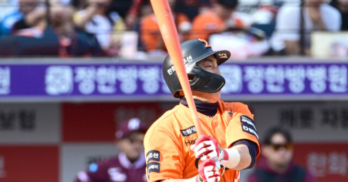 '1억' 손아섭 2루타-볼넷-볼넷, 김범수 보상선수 KKK, 156km 9라운더 KKKKK…입대 예정 투수 8실점 무너지다