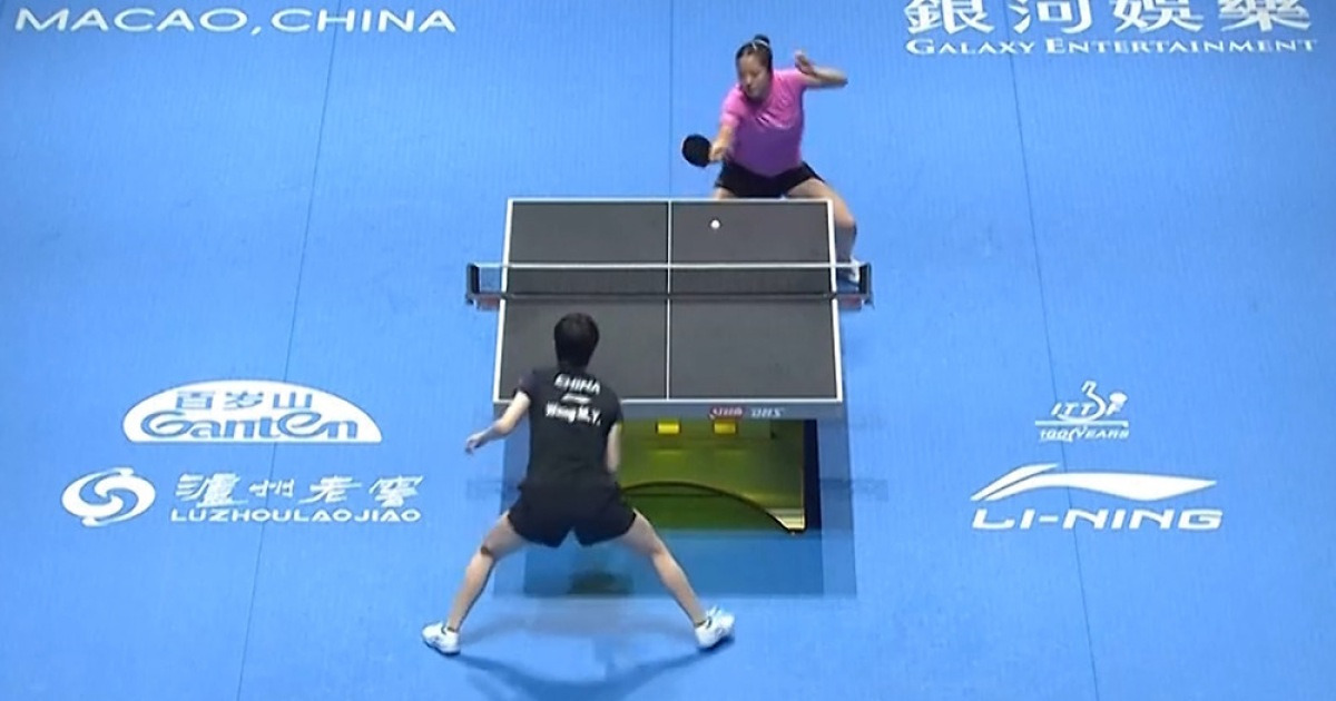 신유빈, '한국 킬러'에 패배…월드컵 결승행 좌절