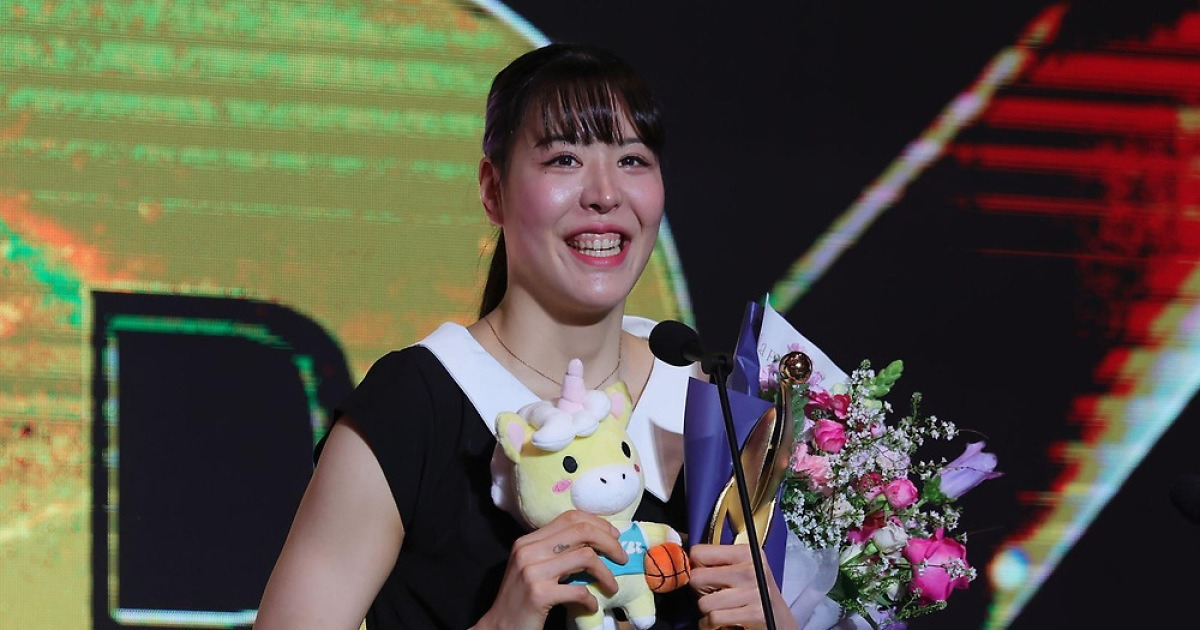 박지수, 5번째 MVP… 정선민에 두 걸음차