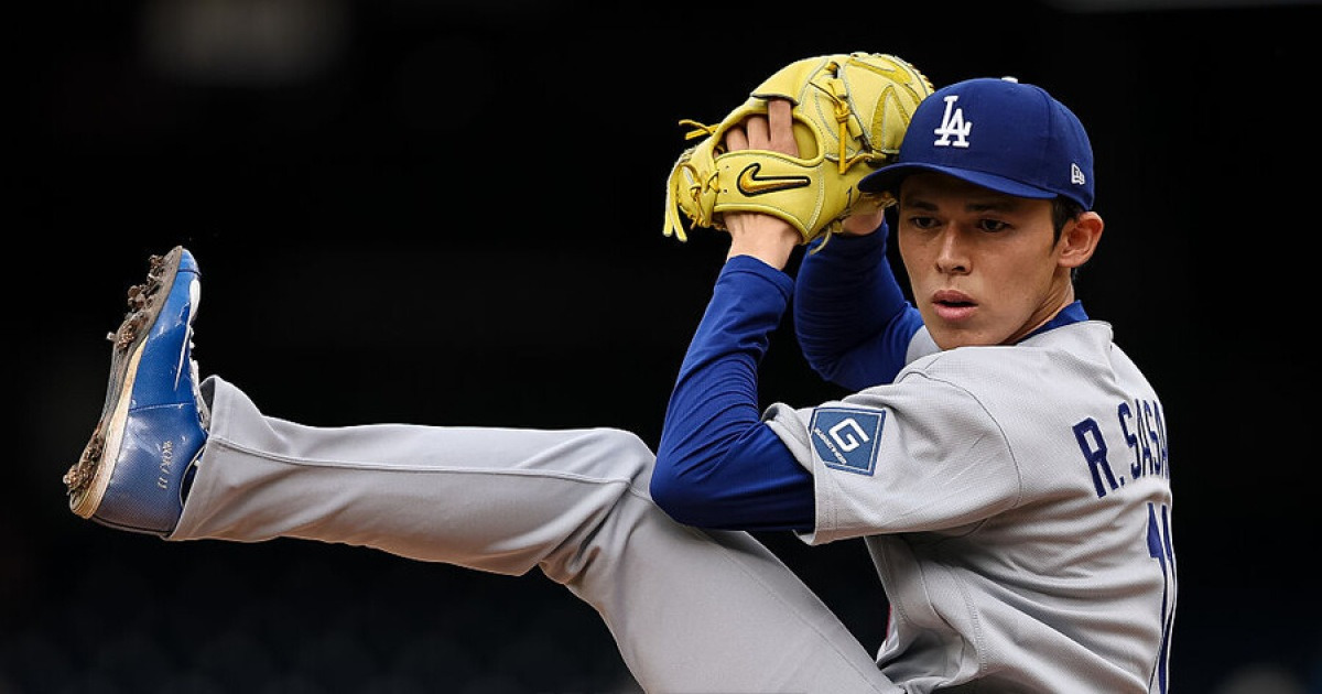 "부진한 이유 알겠다" 사사키 놓고 전문가 충돌…"투구 폼 바꿔야" 지적