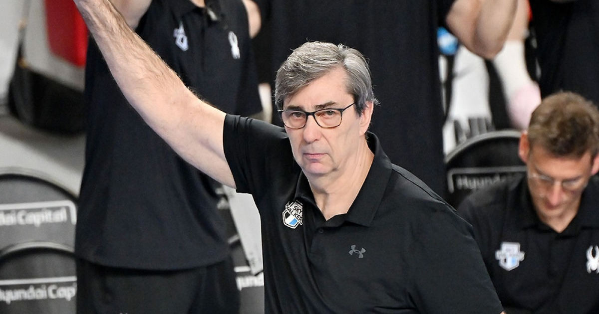 "총재와 심판이 한 굴레" 발언 사과 블랑 감독, 분노는 유지…"감정적인 말 삼가겠다"  [천안 현장]