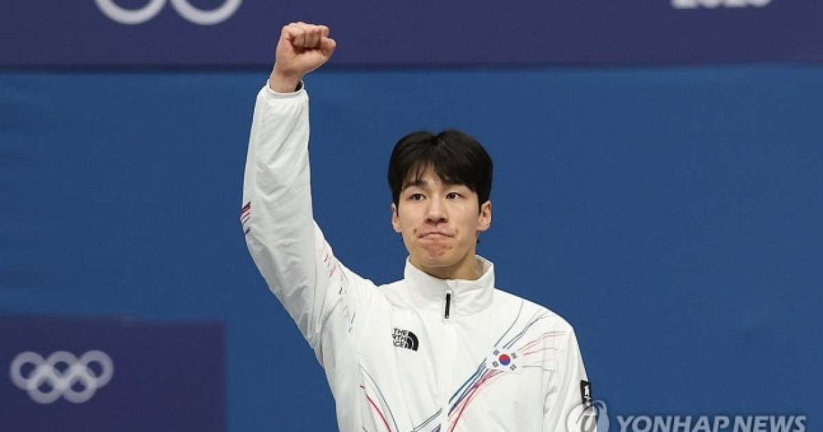 "황대헌이 임효준 사건 직후 동료에게 '국제대회 출전 축하한다'고 했다"…무죄 결정적 이유, 황대헌 해명 왜 빠졌을까