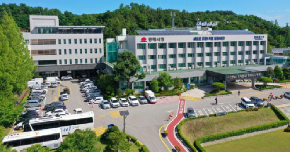 혼자 사는 어르신 곁에 AI와 사람, 따뜻한 안부가 생명을 지킨다