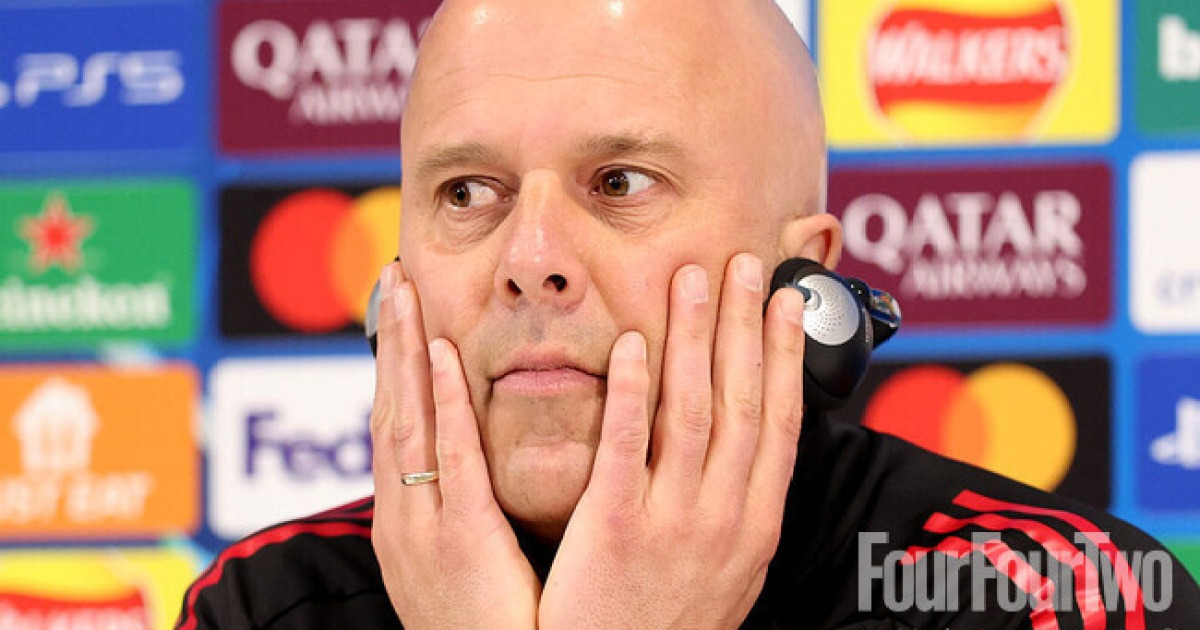 슬롯의 한숨 “리버풀은 부정적 상황에 익숙해졌다”…0-4 참사 후 PSG전 앞두고 위기 고백