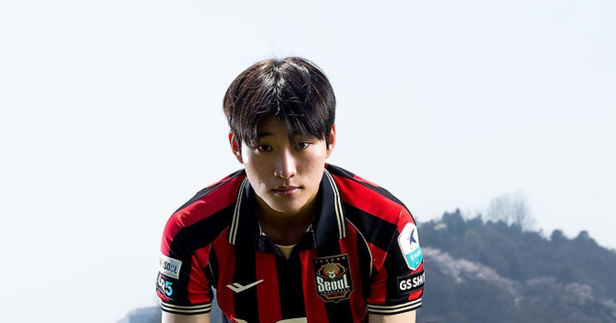 EPL 팀이 오라는데도 더 커서 가겠다는 18세