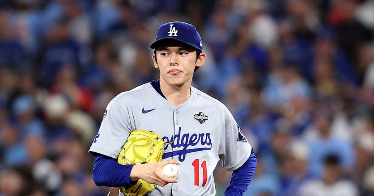 '신뢰 상실' 사사키 이젠 팀 동료도 안 믿는다…급기야 저격까지, ML 다승왕 레전드도 안 참았다