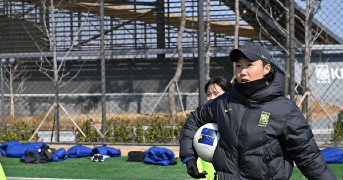 U-20 여자축구, 아시안컵서 북한에 0-5 완패…조 2위로 8강 진출