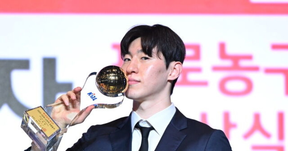 '소노 에이스' 이정현 국내선수 최고의 별로 우뚝! "농구 인생에서 큰 상...수상했다고 자만하지 않겠다" [MD삼성동]