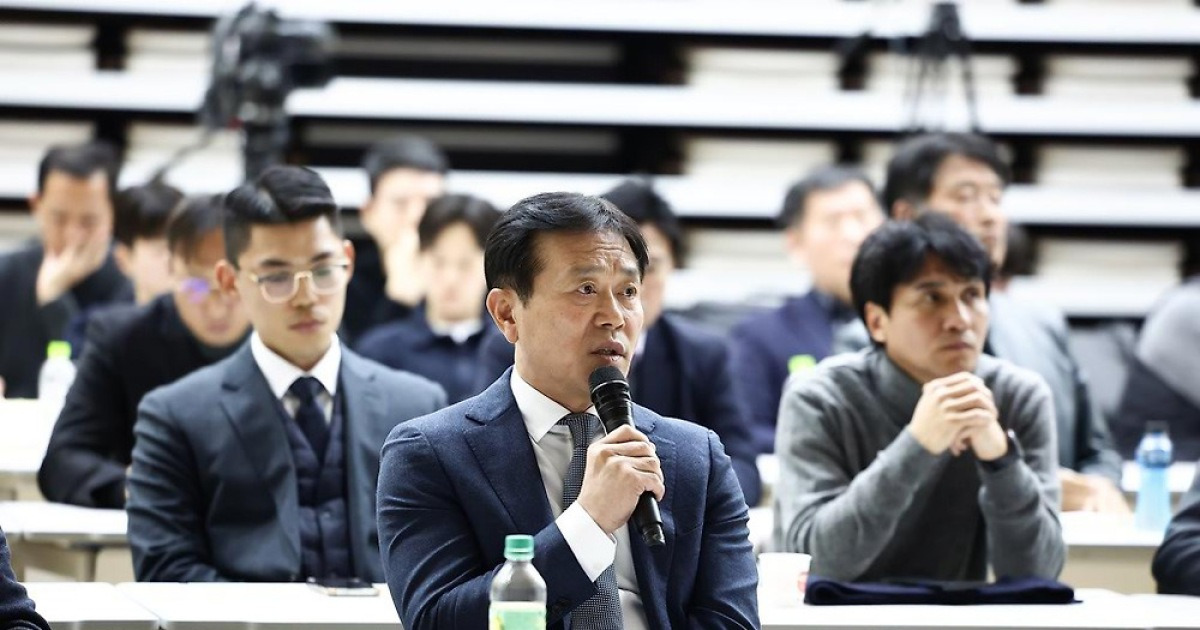 [오피셜] 북중미 월드컵 韓 심판 없다, VAR조차 제외... 4개 대회 연속 '0명' 굴욕