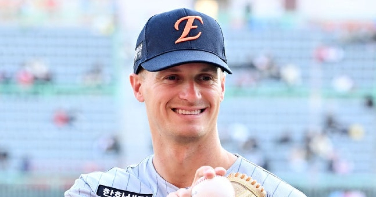 "컨트롤 좋아" 한화 계획 끝내 변경…'15억 팔' 임시 대체자, 12일 KIA전 선발 출격→'리틀 류현진' 불펜 대기 [대전 현장]